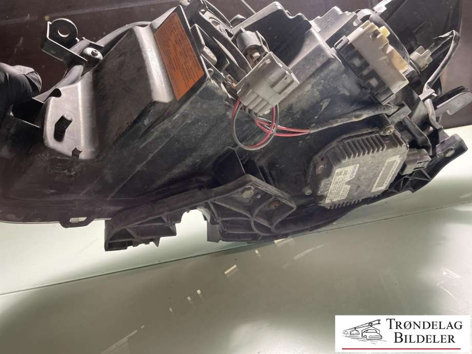 Frontlykt høyre xenon til Subaru Forester 2008-2013 (Type III)  (84001SC123|)