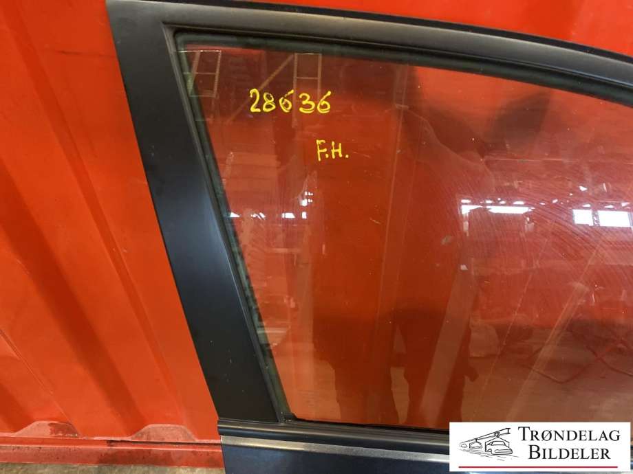 Dør høyre foran til Subaru Forester 2008-2013 (Type III)  (60009SC0219P|)
