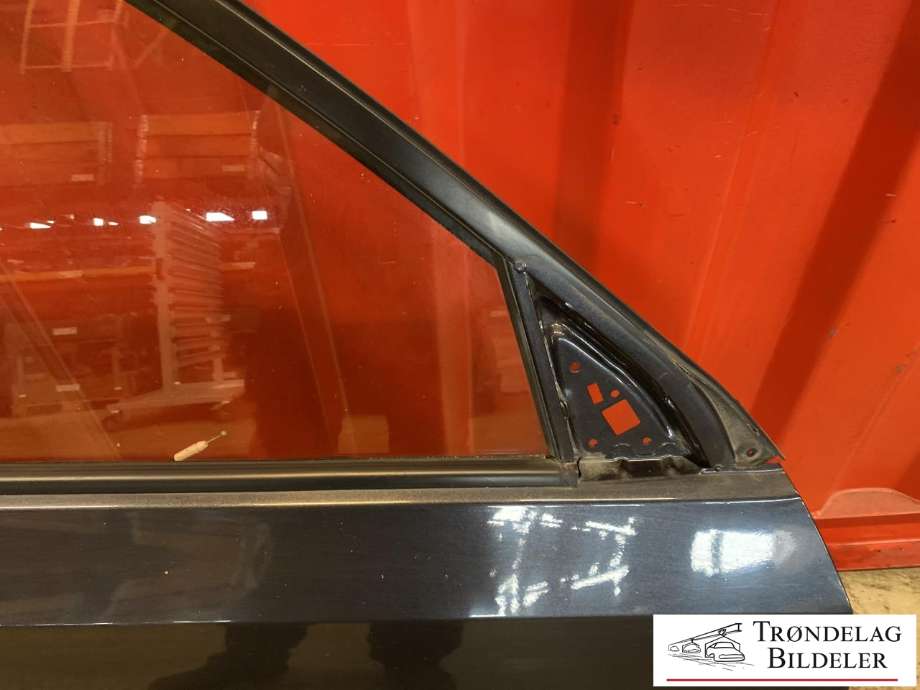 Dør høyre foran til Subaru Forester 2008-2013 (Type III)  (60009SC0219P|)