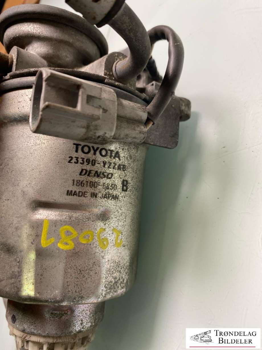 Dieselfilterholder til Toyota Land Cruiser 120 2002-2009  (2338030170|2338030171|23380-30171|2338030130|)