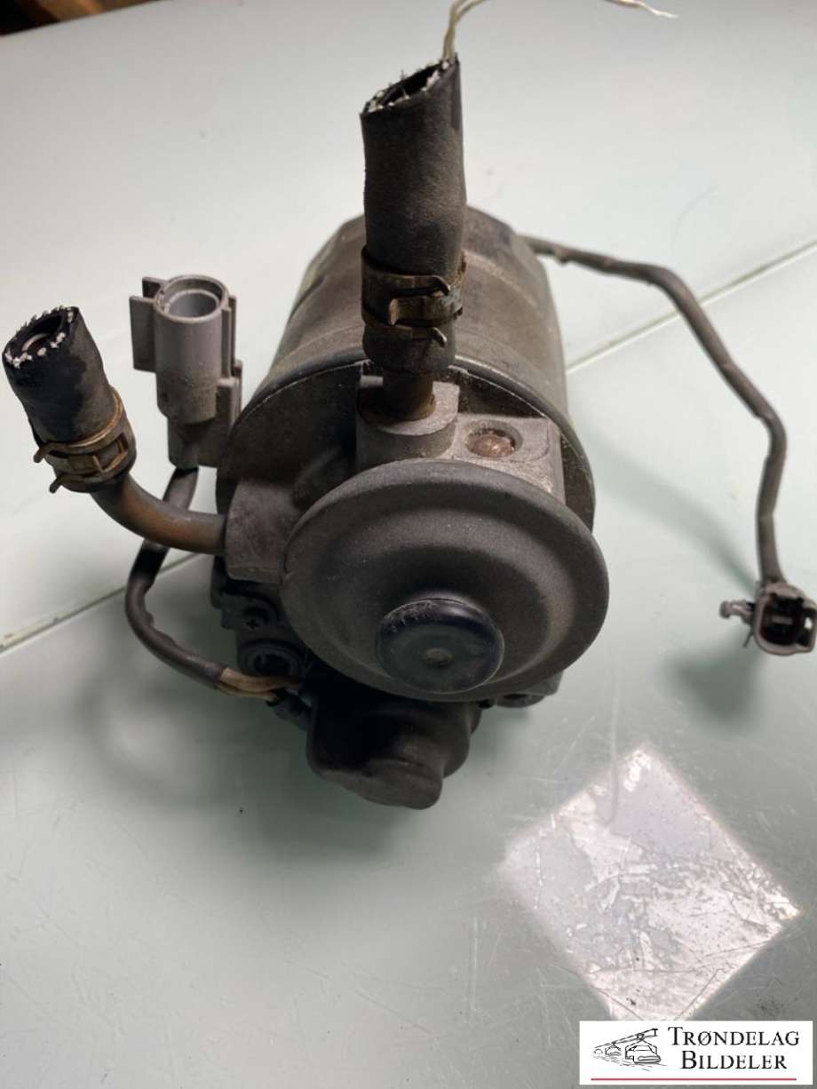 Dieselfilterholder til Toyota Land Cruiser 120 2002-2009  (2338030170|2338030171|23380-30171|2338030130|)