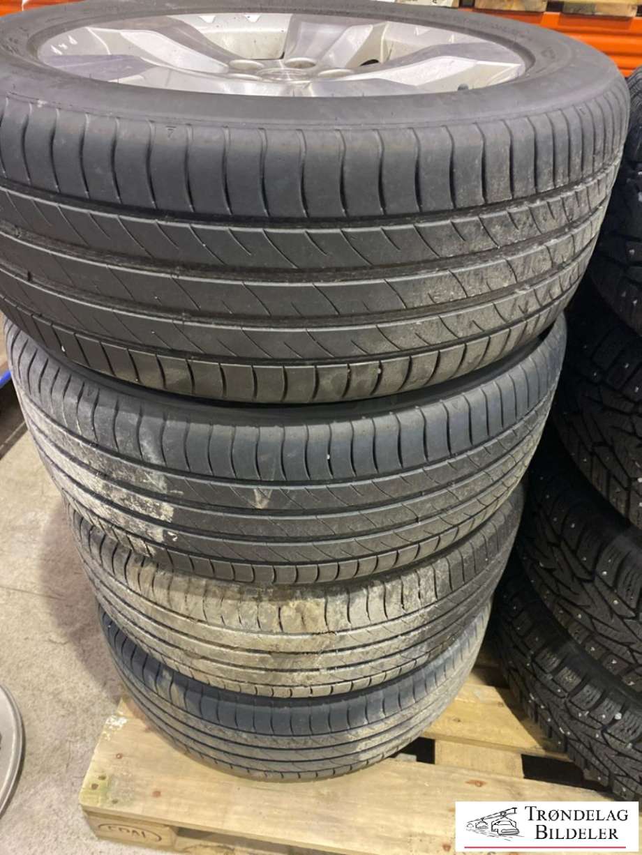 Hjulsett aluminium sommer til Subaru Forester 2008-2013 (Type III)  (DELINTE DS2|225/55-17 101W 7J17/ET48/CB56|1MM|MØNSTERDYBDE 5MM|PROD 46/2021)