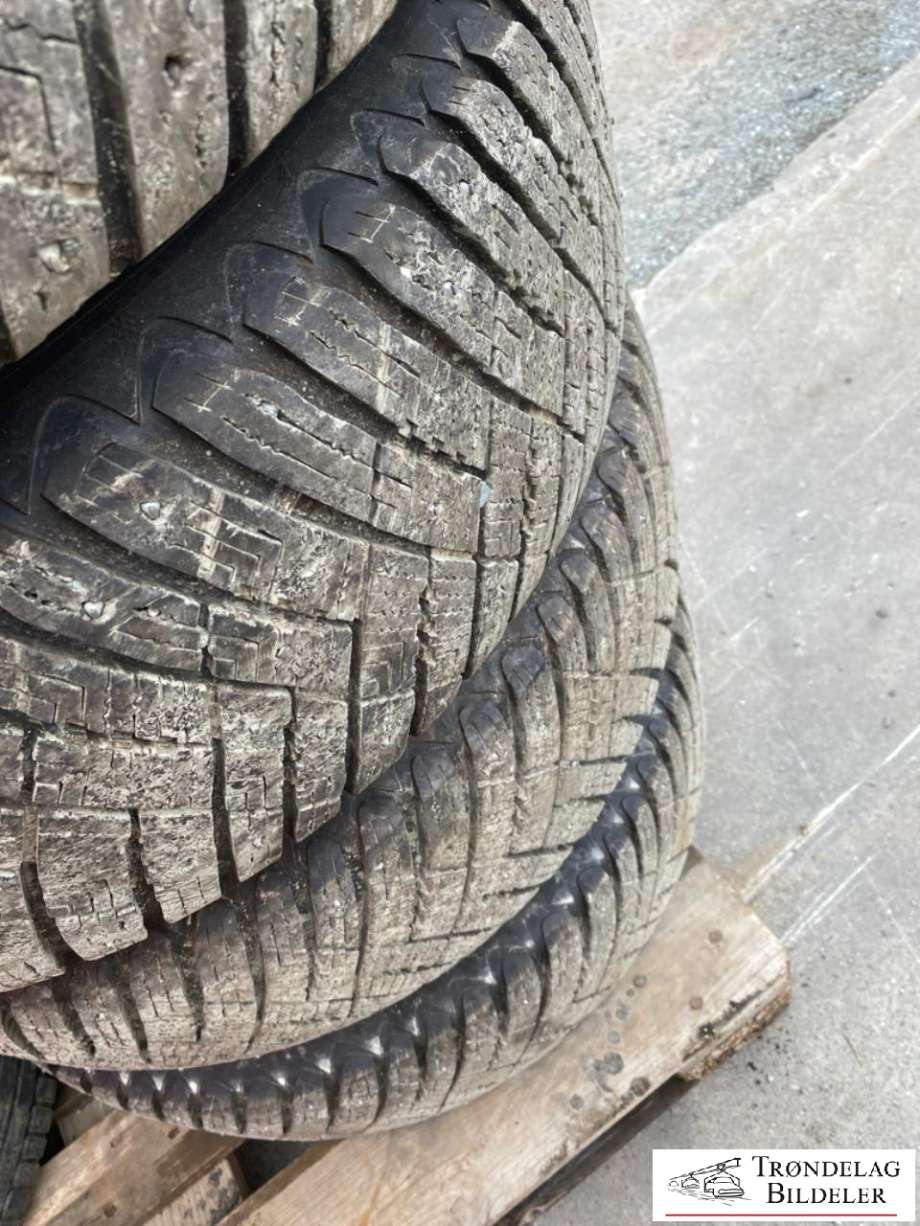 Hjulsett aluminium vinter til Nissan Pathfinder 2005-2010 (Fase 1) (R51) (R51) (255/65/R17|9-10 MM MØNSTERDYBDE|PROD 13-22)