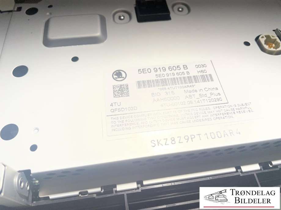 Bilstereo navigasjon skjerm til Škoda Octavia 2013-2016 (Type III, Fase 1) (5E0919605B|5E0919605B BIO|)