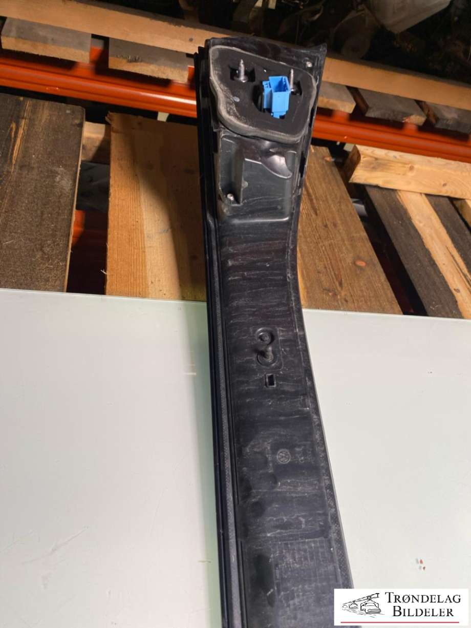 Baklykt midtre til VW ID.4 2020-->> (11A 945 276 D|)