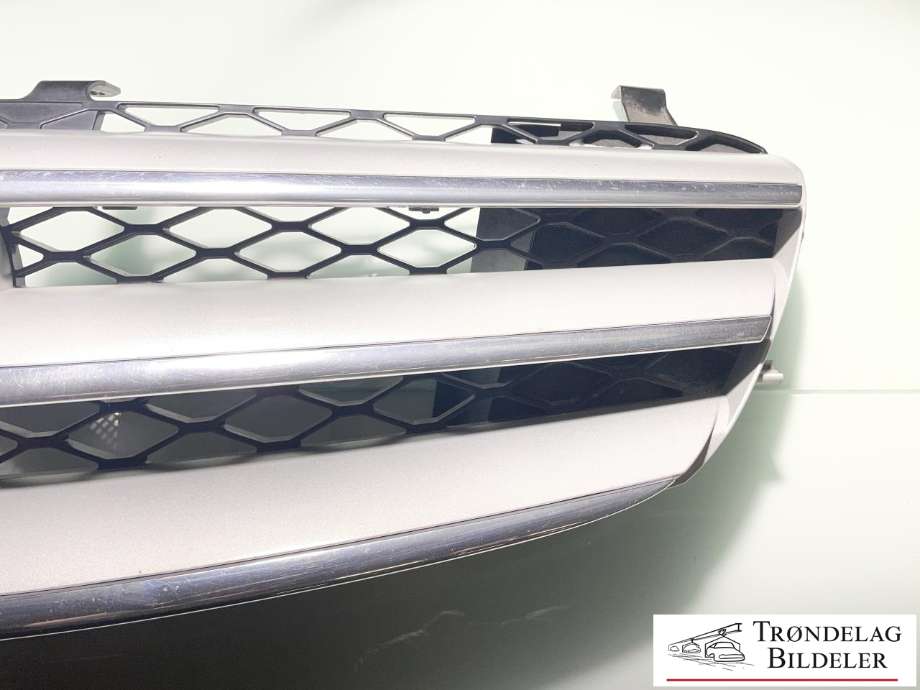 Grill til Mercedes R-Klasse 2006-2013 (W251) (W251) (A 251 880 03 83  9776|)