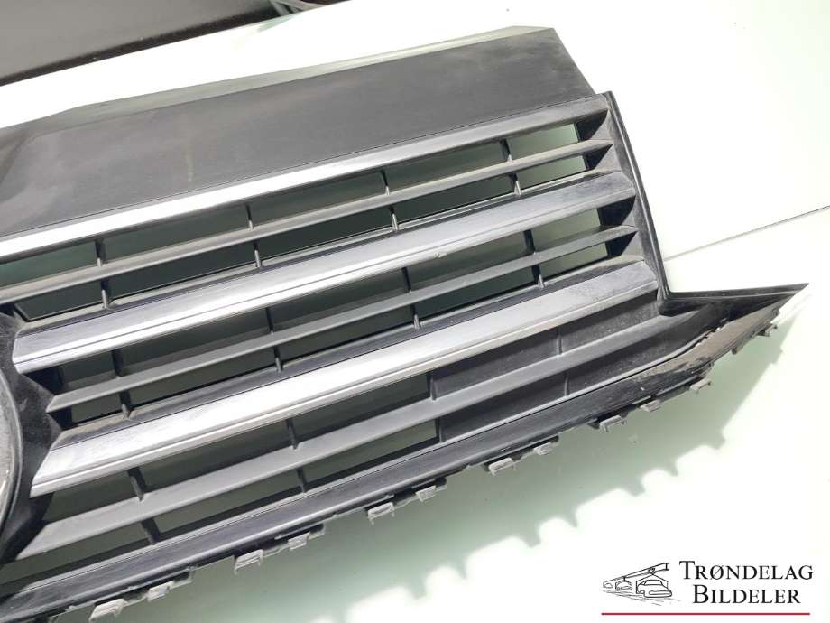 Grill til VW Transporter / Caravelle 2015-2019 (T6) (T6) (7E5 853 651 C|)