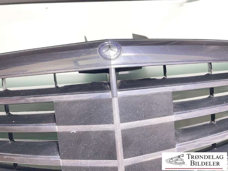 Grill til Mercedes E-Klasse 2009-2013 (Fase 1) (W212) (W212) (A 212 880 03 83  9040|A 212 880 03 83|)