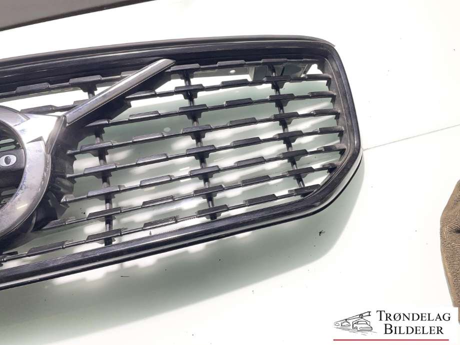 Grill til Volvo XC40 2018-2024 (31457343|)
