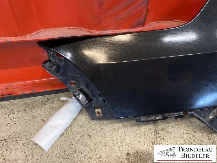 Støtfangerving venstre bak til BMW X5 2007-2013 (E70) (E70) (51127179021|)