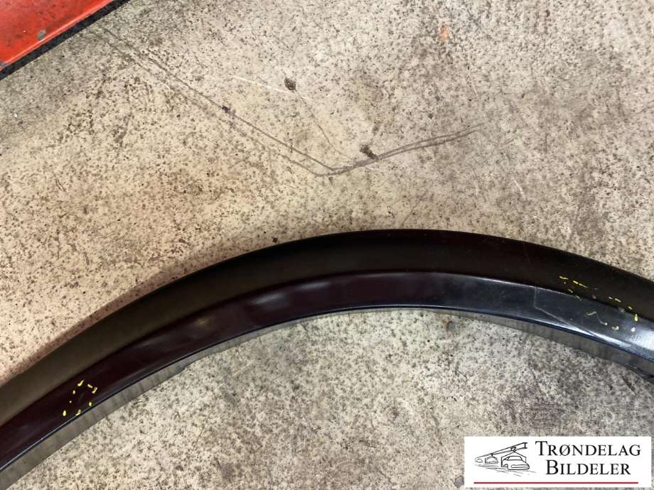 Hjulbuelist høyre bak til BMW X5 2007-2013 (E70) (E70) (51778037294|)