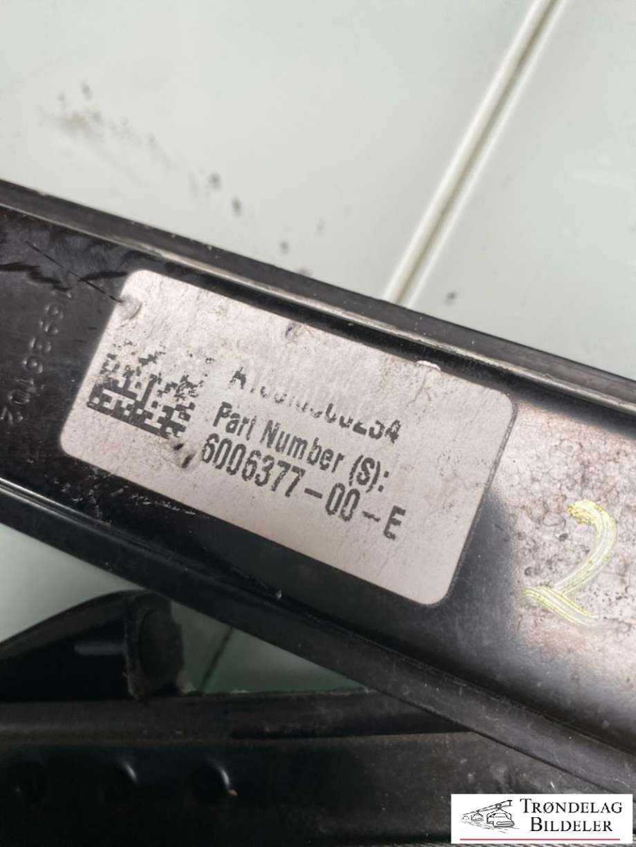 Ruteheis høyre bak til Tesla Model S 2013-2016 (Fase 1)  (6006377-00-E|)