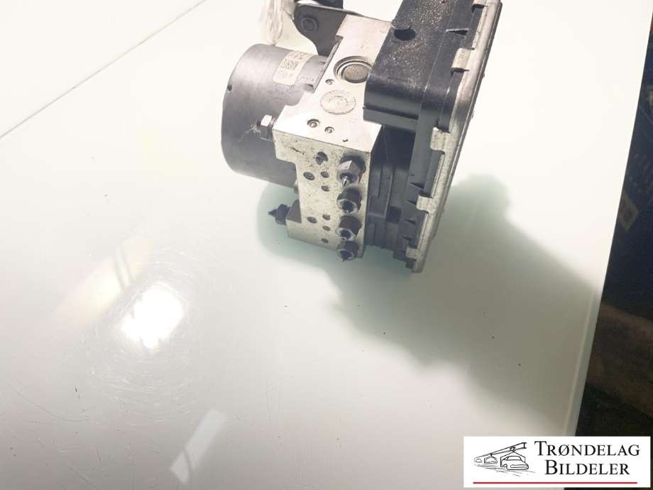 ABS sentral til VW Transporter / Caravelle 2015-2019 (T6) (T6) (7E0 907 379 P|7E0 614 517 L|7E0 614 517 M)