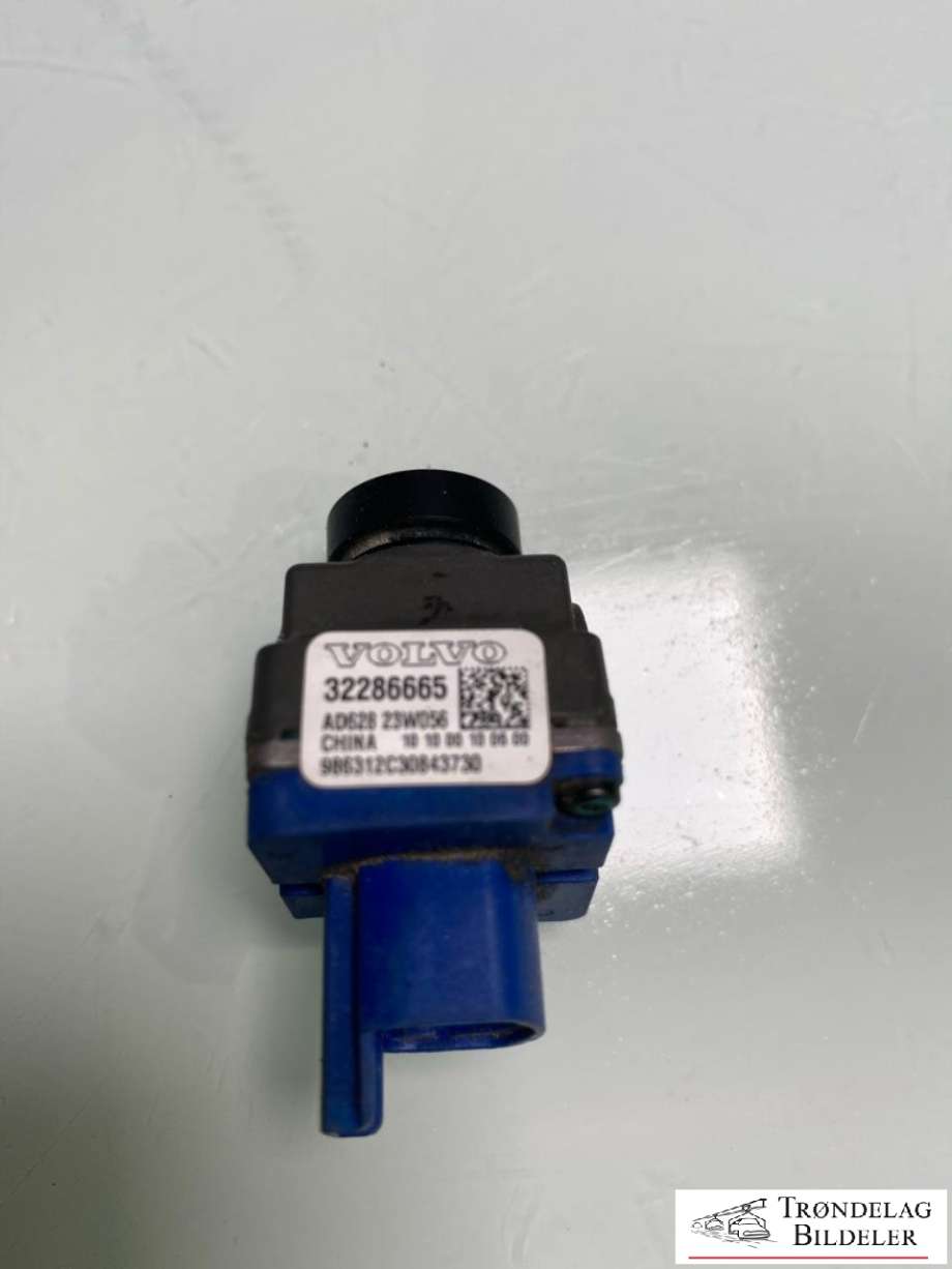 Parkeringskamera bak til Polestar 2 2020-->> (32433208|32286665|)