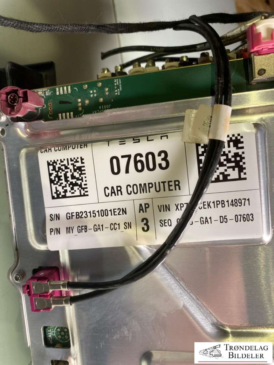 Styreenhet autopilot til Tesla Model Y 2021-2024 (Type I)  (1684435-00-J|)