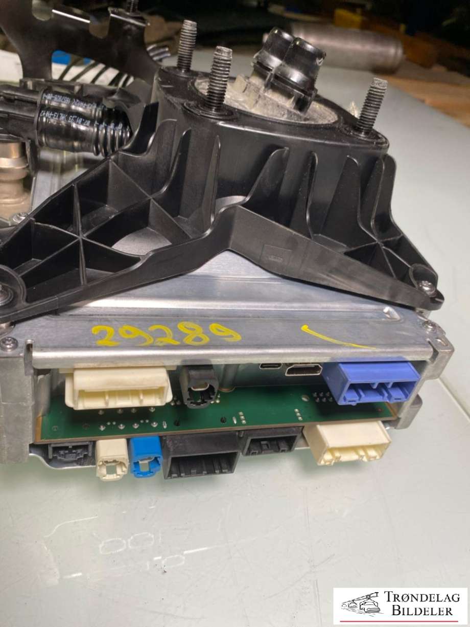 Styreenhet autopilot til Tesla Model Y 2021-2024 (Type I)  (1684435-00-J|)