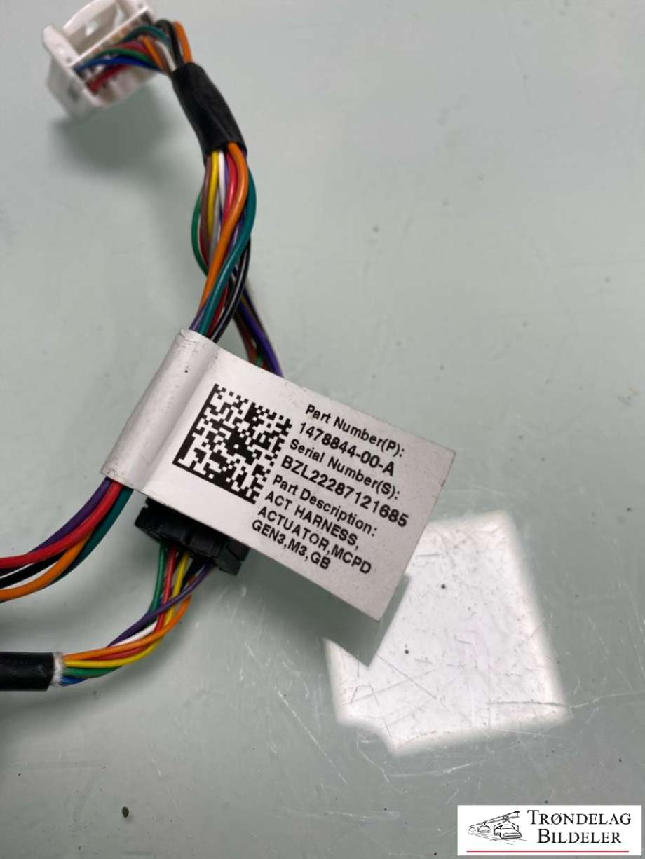 Ladeluke karosseri elbil til Tesla Model Y 2021-2024 (Type I) (1505514-00-D|)
