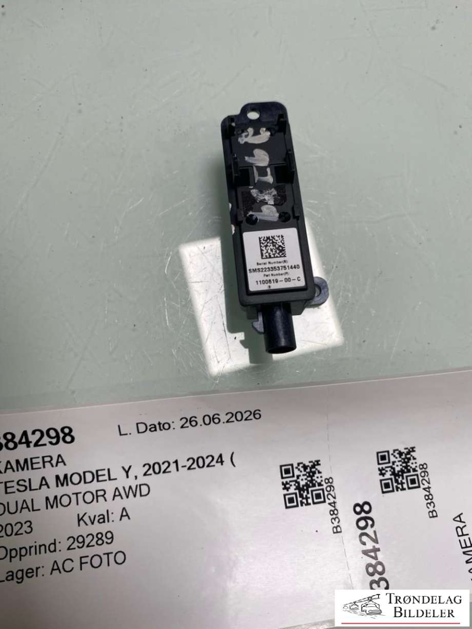 Kamera til Tesla Model Y 2021-2024 (Type I)  (110061900C|HØYRE|)