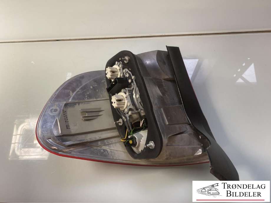 Baklykt venstre til BMW X5 2007-2013 (E70) (E70) (63 21 7 200 817|)