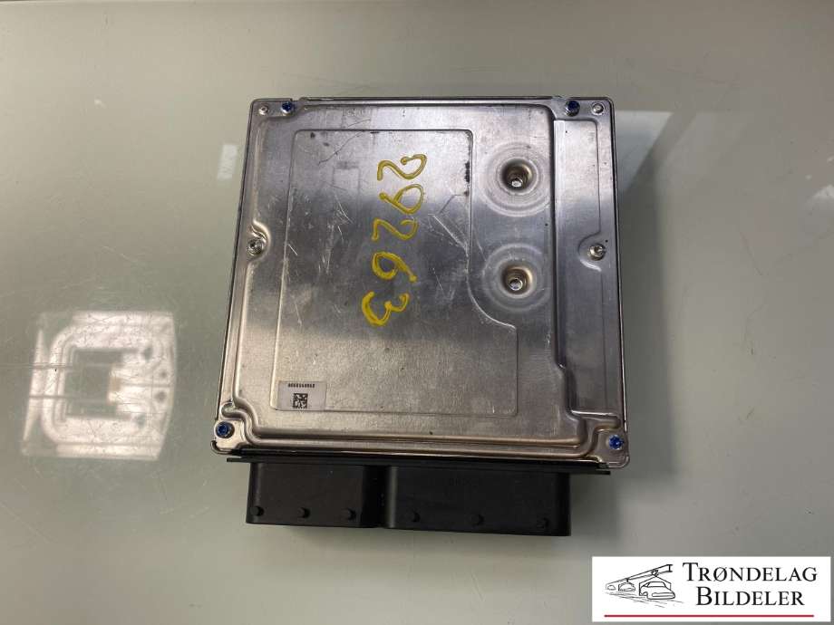 Styreenhet motor til BMW X5, 2007-2013 (E70) (E70) (12 14 5 A48 DA9)