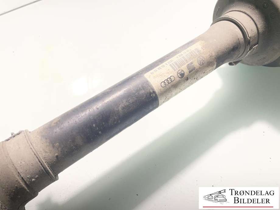 Drivaksel høyre foran, diesel/automat til VW Transporter / Caravelle 2019-->> (T6.1) (T6.1) (7E0 407 276 T|7LA 407 272 L|)