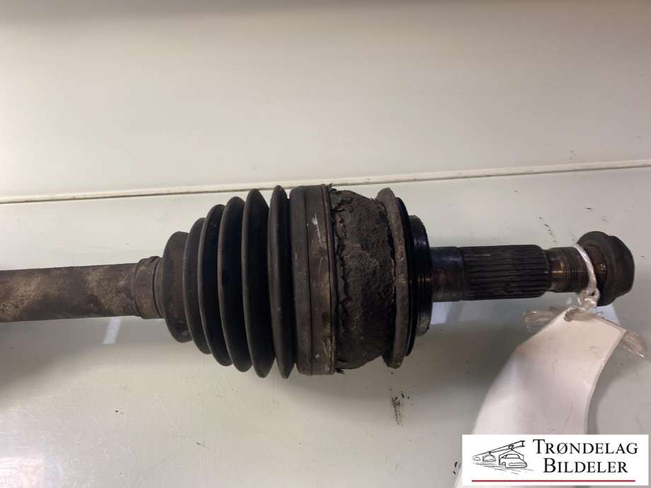Drivaksel venstre foran, diesel/manuell til Toyota Hilux 2012-2016  (434300K051|)