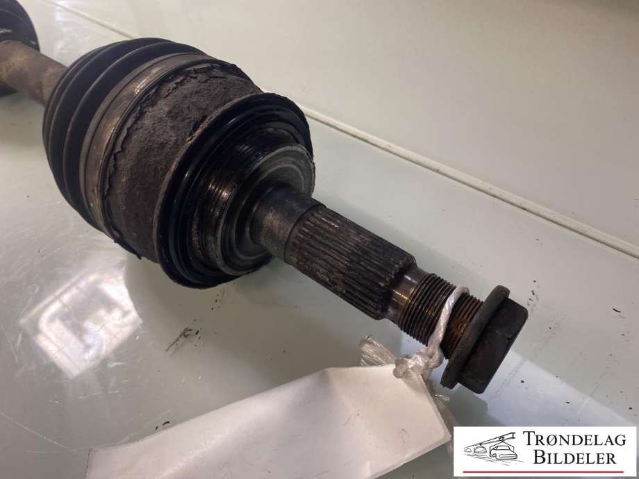 Drivaksel venstre foran, diesel/manuell til Toyota Hilux 2012-2016  (434300K051|)