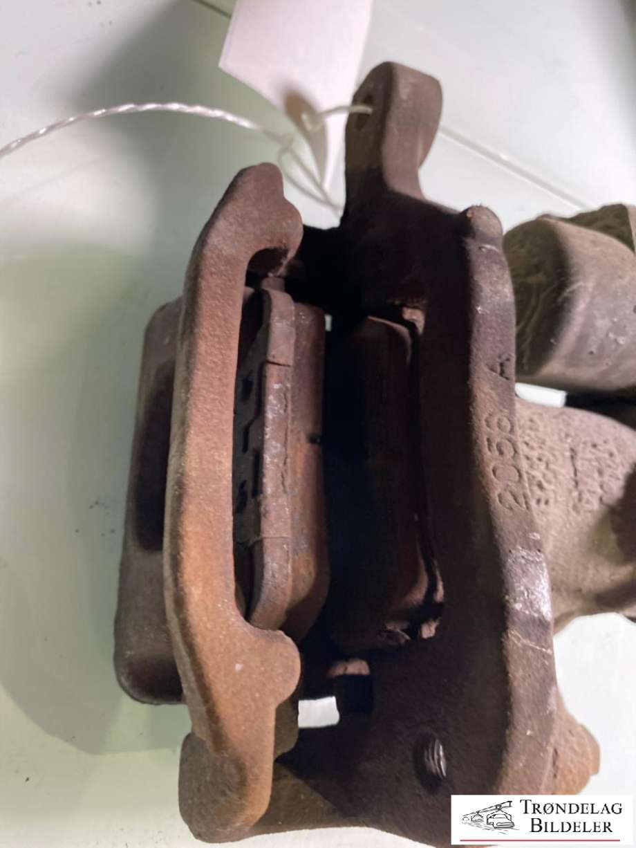 Bremsecaliper høyre bak, elektrisk til Nissan Leaf 2018-->> (Type II)  (440014CA0A|)