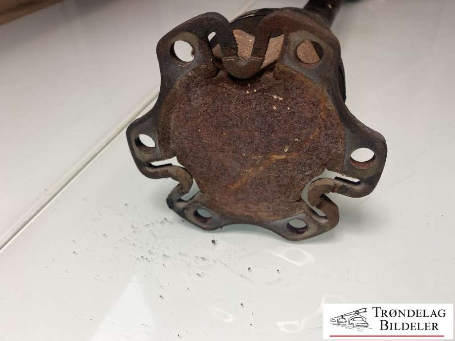 Drivaksel venstre foran, diesel/manuell til Audi A4 2004-2008 (Type III) (B7) (B7) (8E0 407 271 AT|)