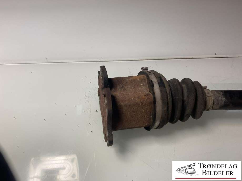Drivaksel venstre foran, diesel/manuell til Audi A4 2004-2008 (Type III) (B7) (B7) (8E0 407 271 AT|)
