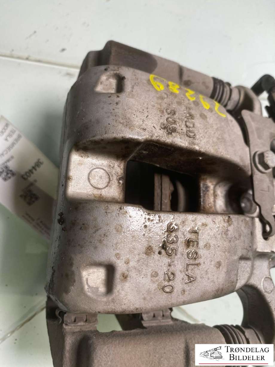 Bremsecaliper venstre bak, elektrisk til Tesla Model Y 2021-2024 (Type I)  (1044623-00-J|1044625-00-B|335X20MM)