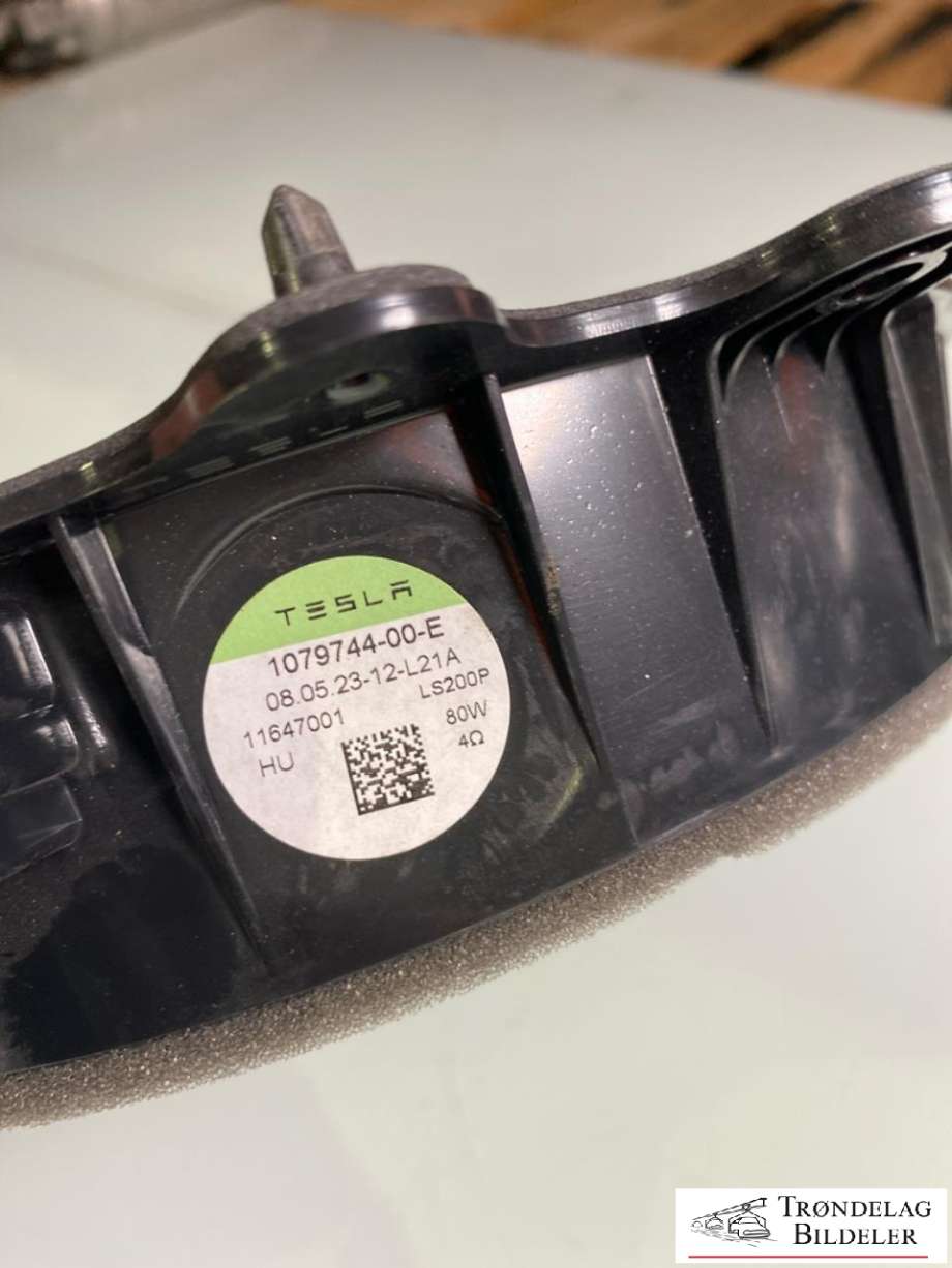 Bilstereo høyttaler til Tesla Model Y 2021-2024 (Type I) (1079744-00-E|)