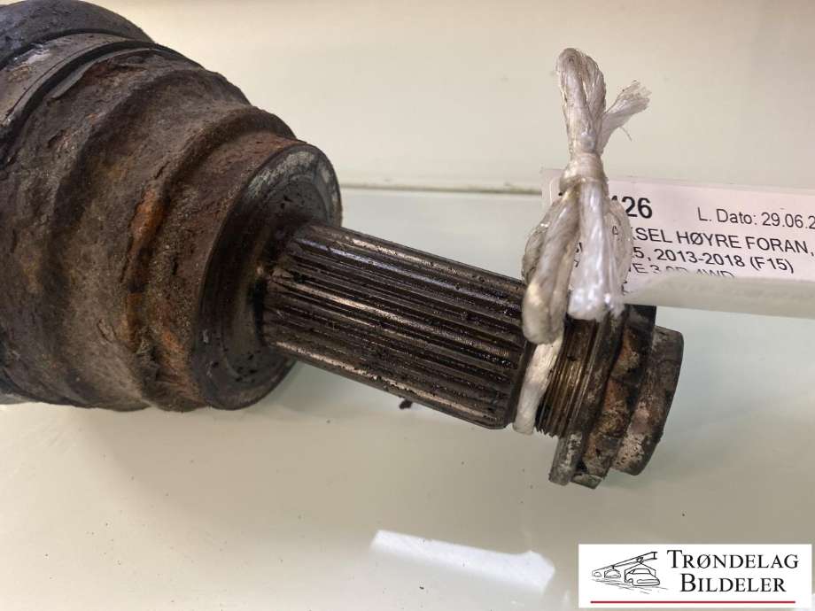 Drivaksel høyre foran, diesel/automat til BMW X5 2013-2018 (F15) (F15) (31 60 7 607 938|)