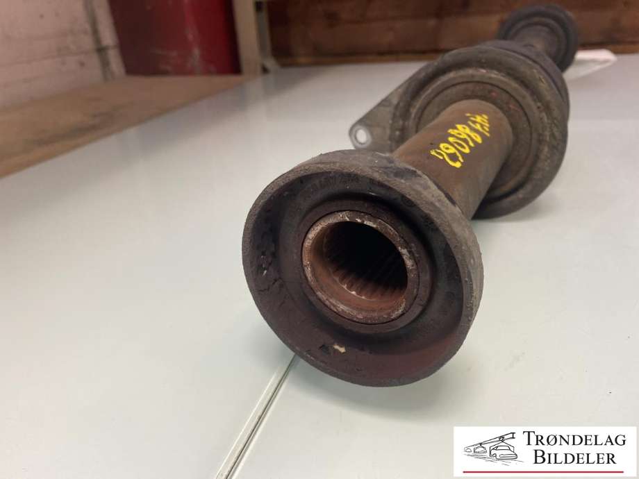 Drivaksel høyre foran, diesel/manuell til VW Transporter / Caravelle 2003-2009 (Fase 1) (T5) (T5) (7E0407272AJ|7E0407452FX|7E0407452LX)