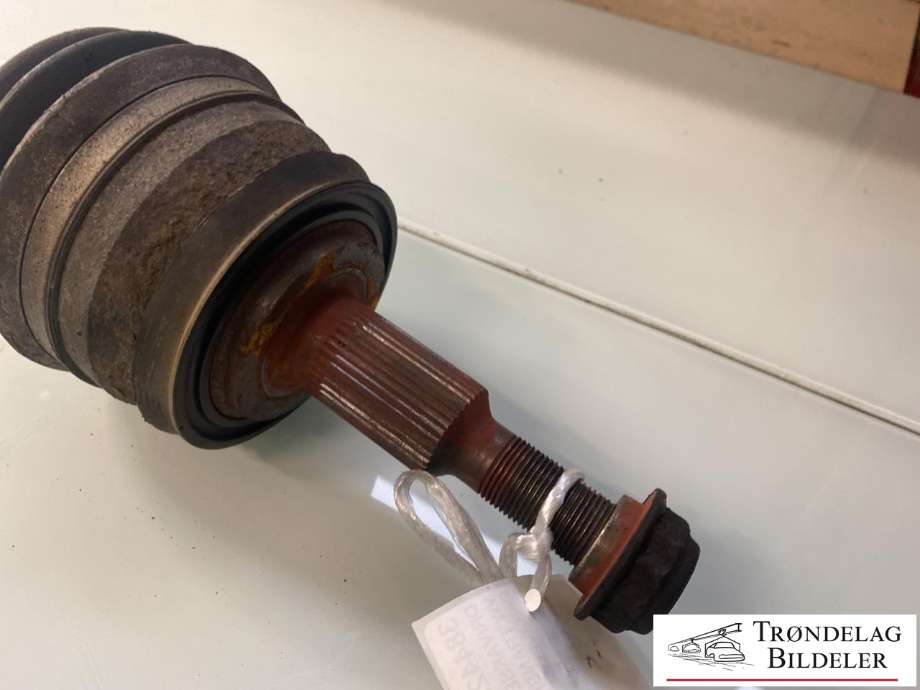 Drivaksel høyre foran, diesel/manuell til VW Transporter / Caravelle 2003-2009 (Fase 1) (T5) (T5) (7E0407272AJ|7E0407452FX|7E0407452LX)