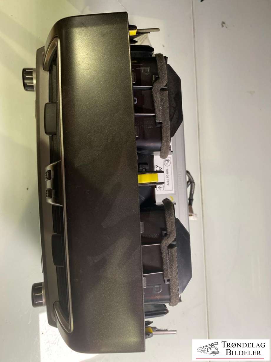 Bilstereo til Toyota Land Cruiser 150 2014-->> (Fase 2)  