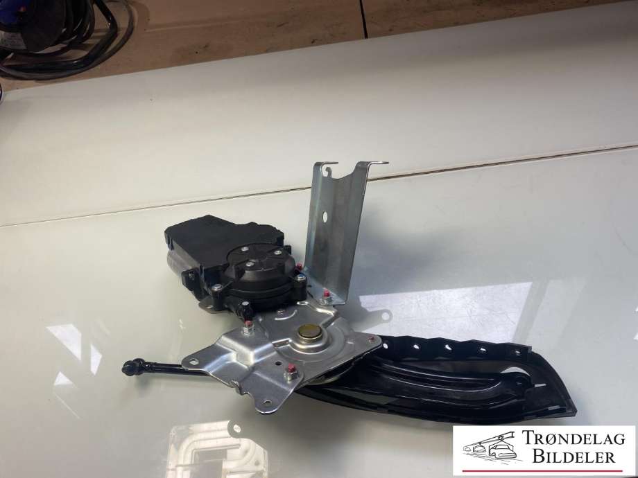 Baklukeåpner motor til Mitsubishi Outlander 2015-->> (Type III, Fase 2) (5813A149|427110-10710|)