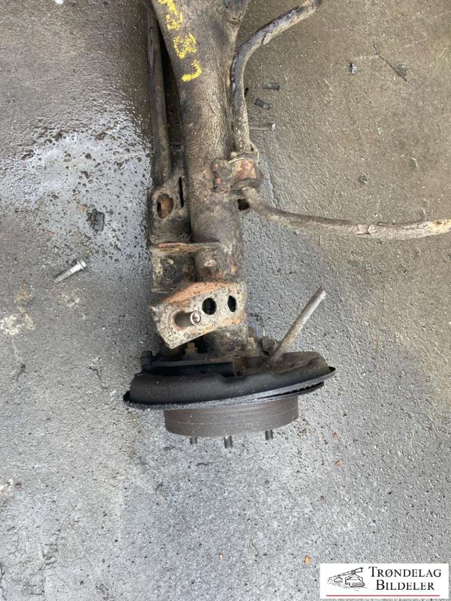 Bakaksel til Toyota Land Cruiser 120 2002-2009 (4211060860|)