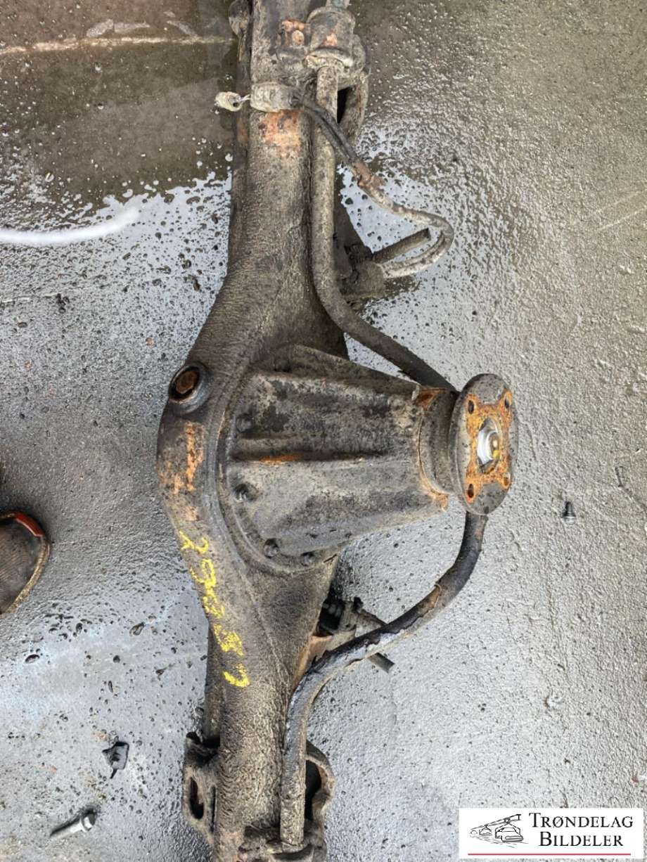 Bakaksel til Toyota Land Cruiser 120 2002-2009 (4211060860|)