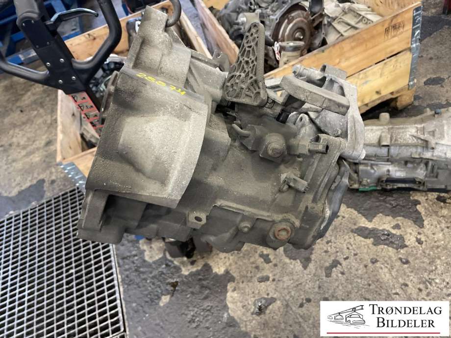 Girkasse manuell til VW Caddy, 2010-2015 (Type III, Fase 2)  (0A4 300 046 Q)
