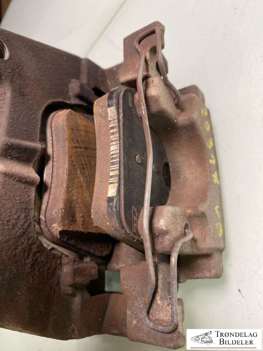Bremsecaliper venstre bak, elektrisk til Jaguar I-PACE 2018-->>  (T4K8132 |J9D32553AA|T2H7438 = KLAVE|GX732B512AA = KLAVE|)