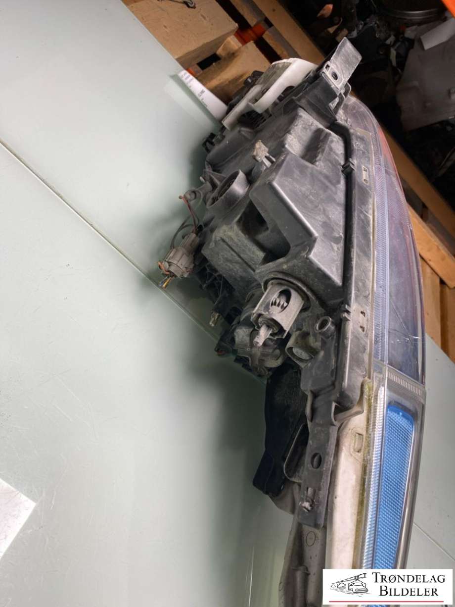 Frontlykt venstre halogen til Nissan Leaf 2011-2017 (Type I) (260753NL0A|260603NL0A|)