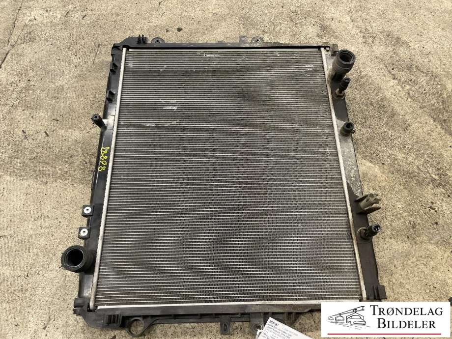 Radiator (automat gir) til Toyota Hilux, 2016-2020  (164000L390)