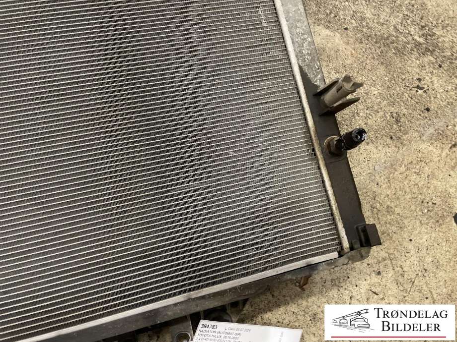 Radiator (automat gir) til Toyota Hilux 2016-2020  (164000L390|)
