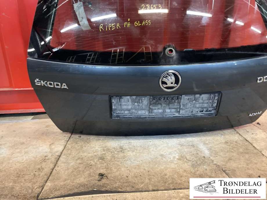 Bakluke til Škoda Octavia 2017-2020 (Type III, Fase 2) (5E9 827 023 C|5E9 827 025 E|)