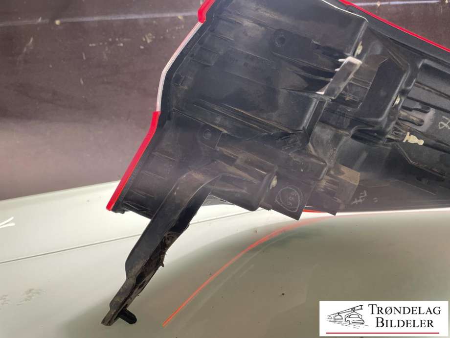 Baklykt venstre ytre til Subaru Outback 2015-2020 (Type V)  (84912AL060|)