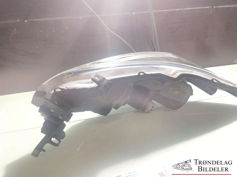 Frontlykt høyre full-LED til Subaru Outback 2015-2020 (Type V) (84002AL020|)