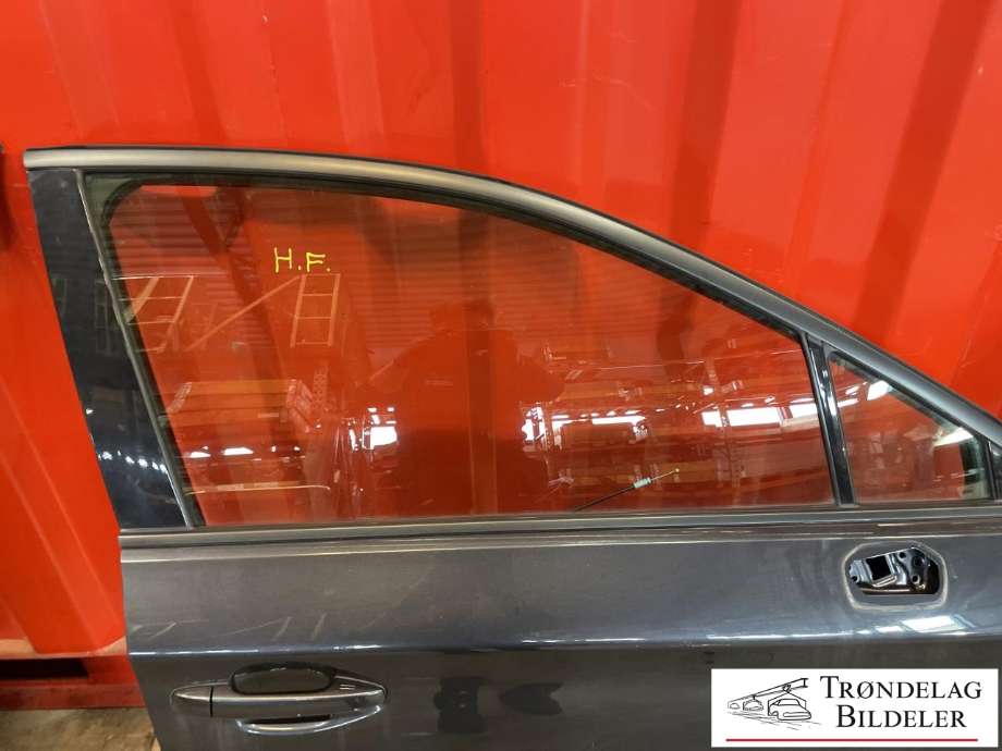 Dør høyre foran til Subaru Outback 2015-2020 (Type V) (60009AL0209P|)