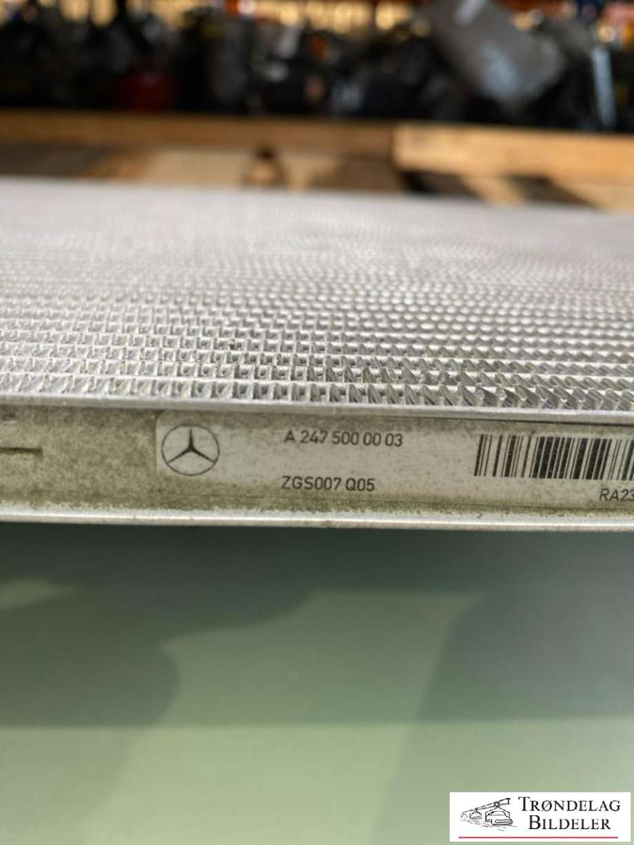 Radiator (automat gir) til Mercedes EQA 2021-->>  (A 247 500 00 03|A 247 500 00 03 64|)