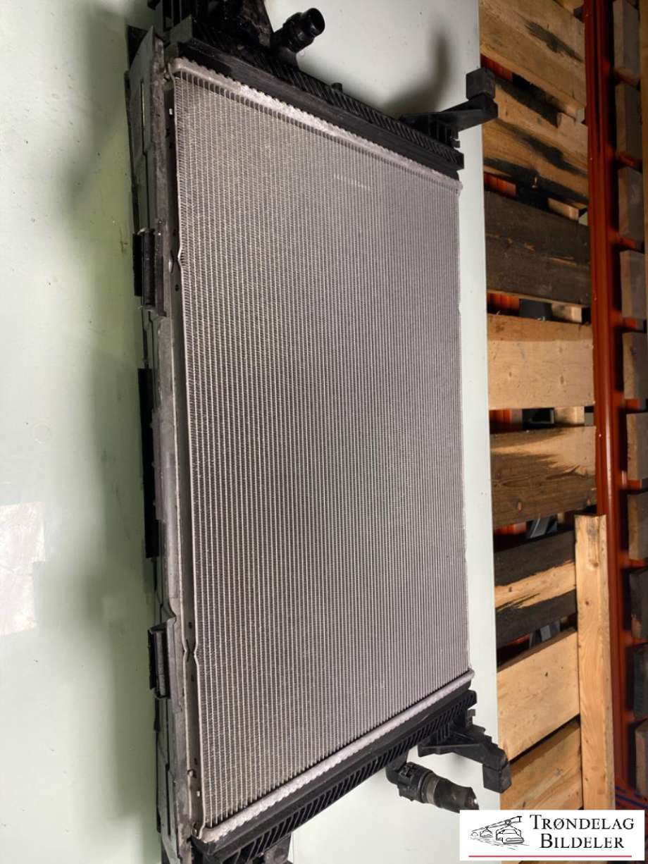 Radiator (automat gir) til Mercedes EQA 2021-->>  (A 247 500 40 00|)